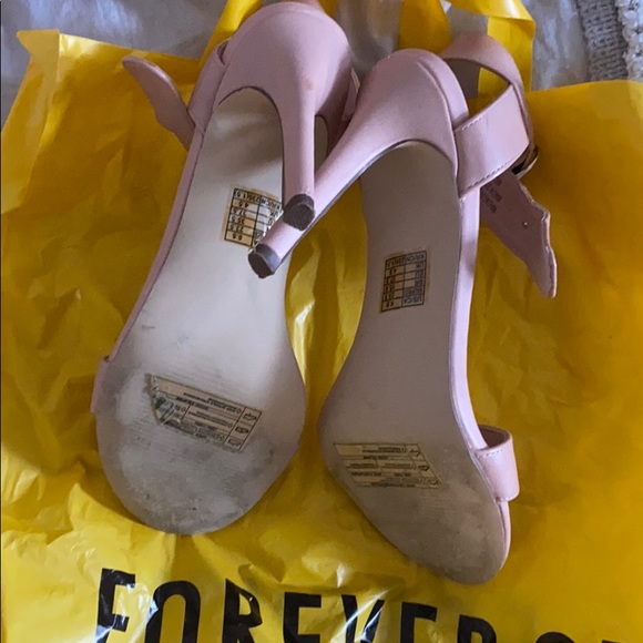 ONLY WORN ONCE forever 21 pink heels sandal 6.5 - Picture 4 of 4